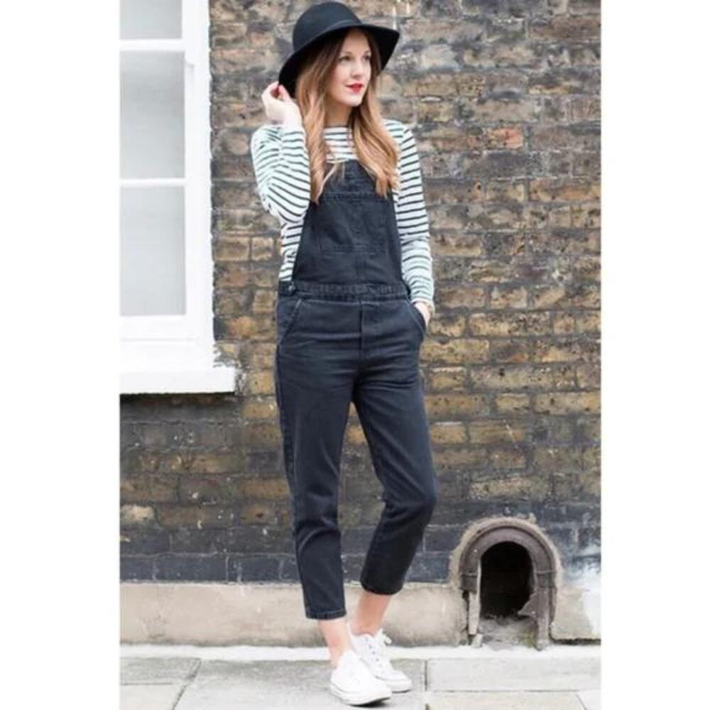 Topshop Moto Bib Overalls Women's Size 25 Washed Black Denim Tapered Cropped Leg